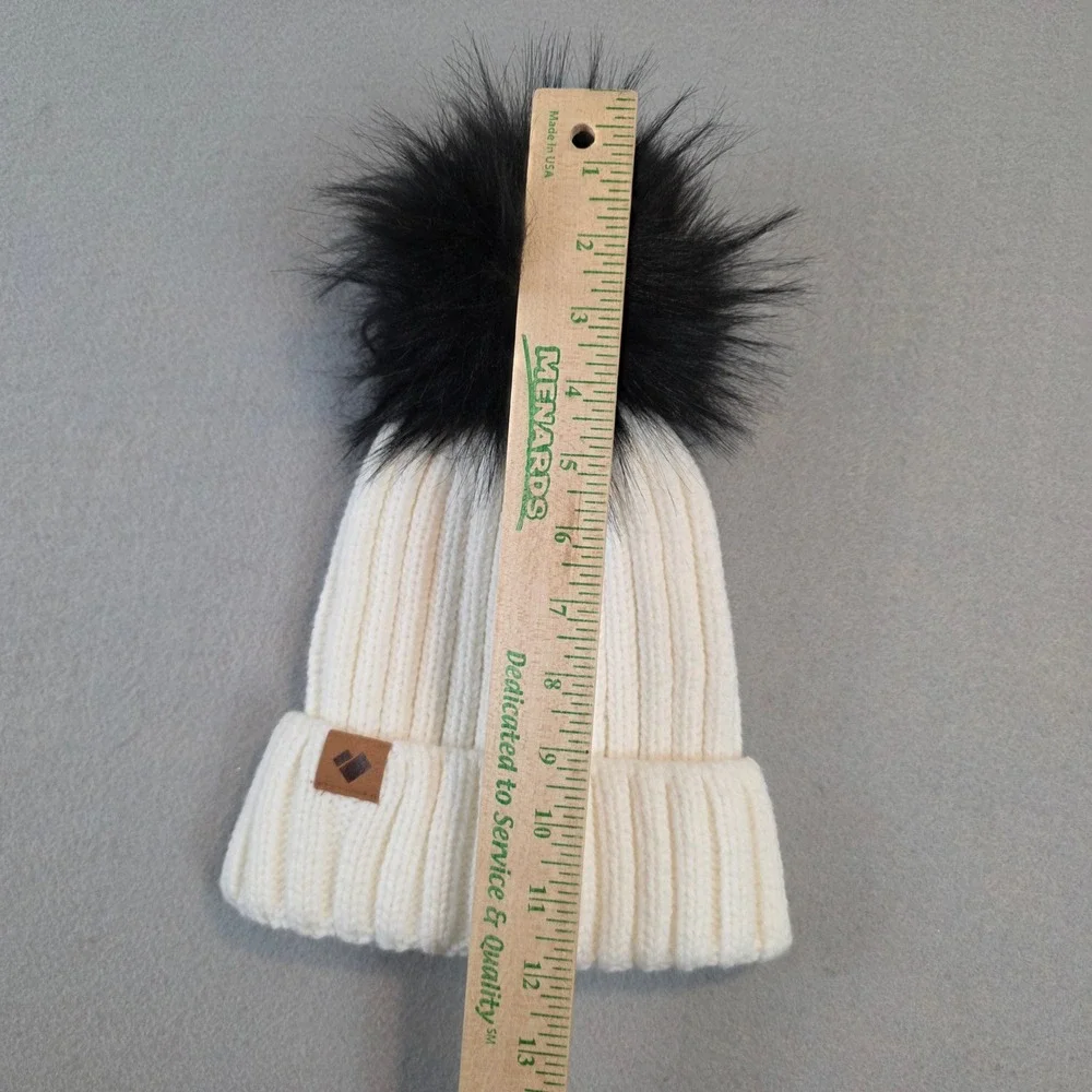Obermeyer Womens Cream Ribbed Knit Beanie Faux Fur Pom Black White 18048 OS